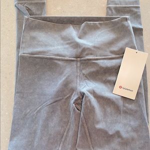 Lululemon Wunder Under HR Luxtreme tight Sz 6 NWT in Luna